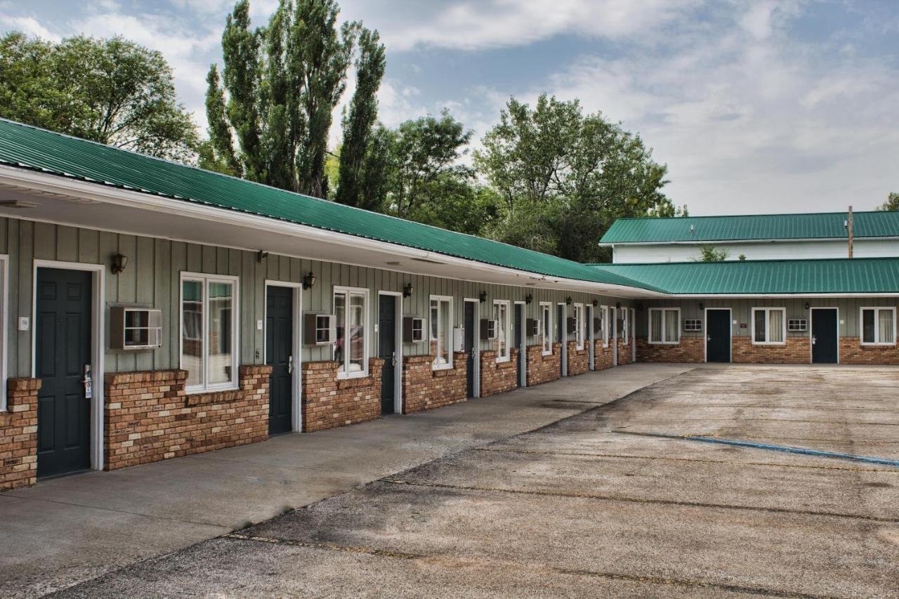 Deer Lodge Motel Sundance Extérieur photo