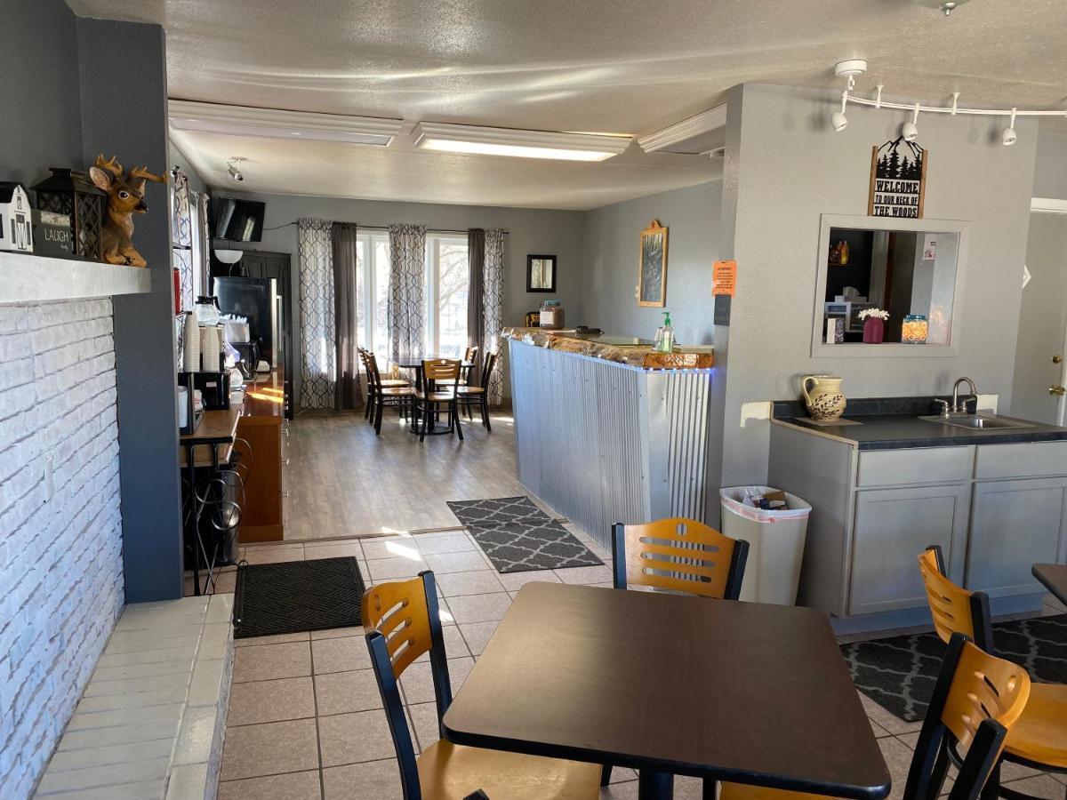 Deer Lodge Motel Sundance Extérieur photo
