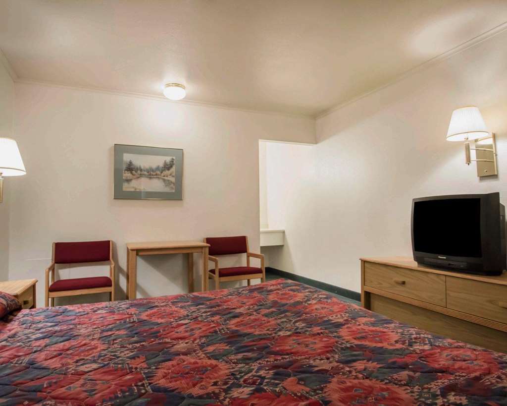 Deer Lodge Motel Sundance Chambre photo