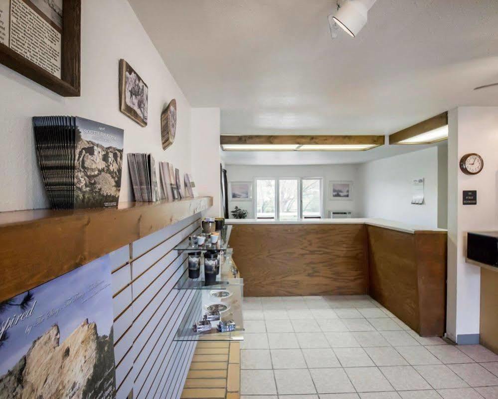 Deer Lodge Motel Sundance Extérieur photo